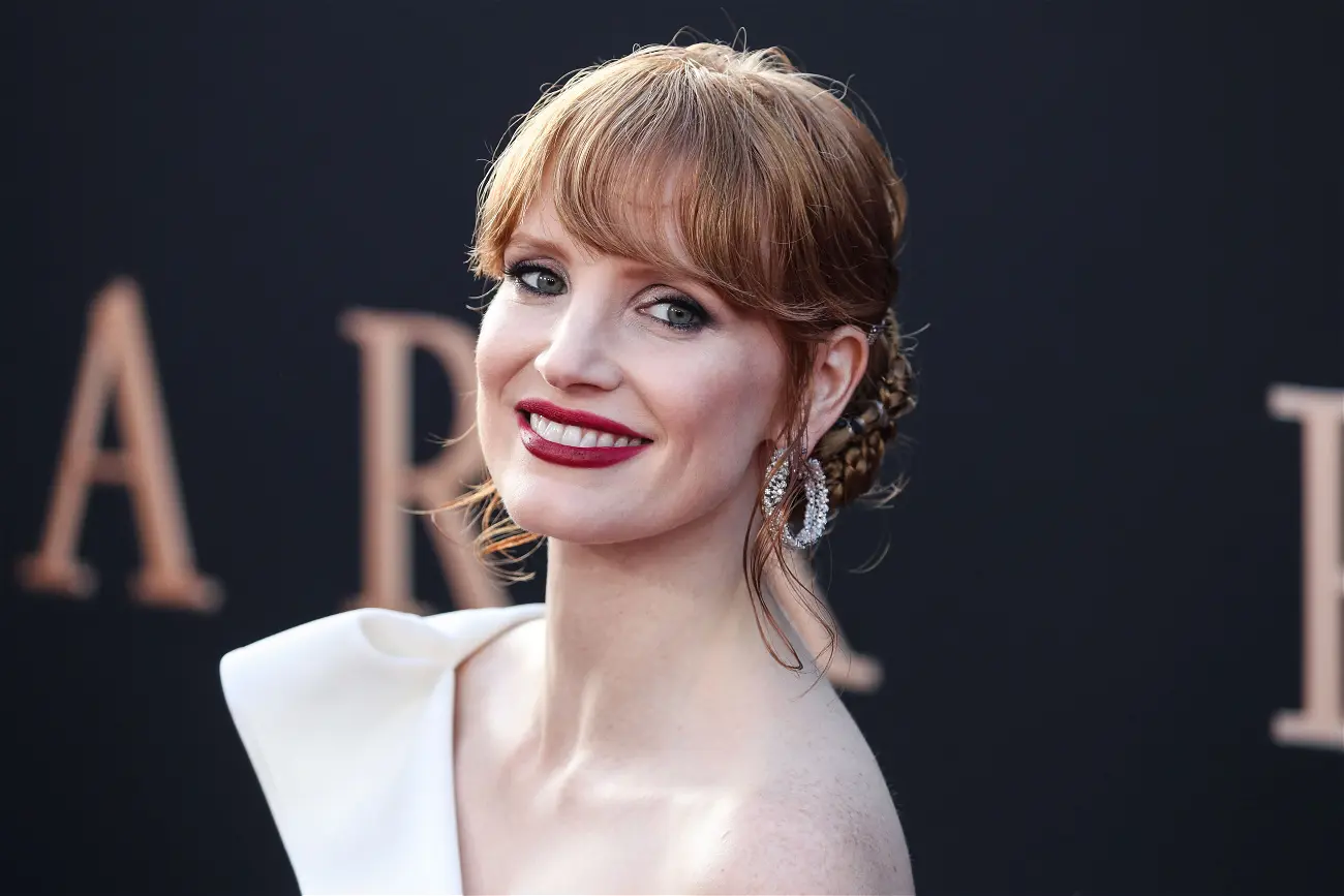 Jessica Chastain Admits She Ate Banana Peels As A Teen For Attention 